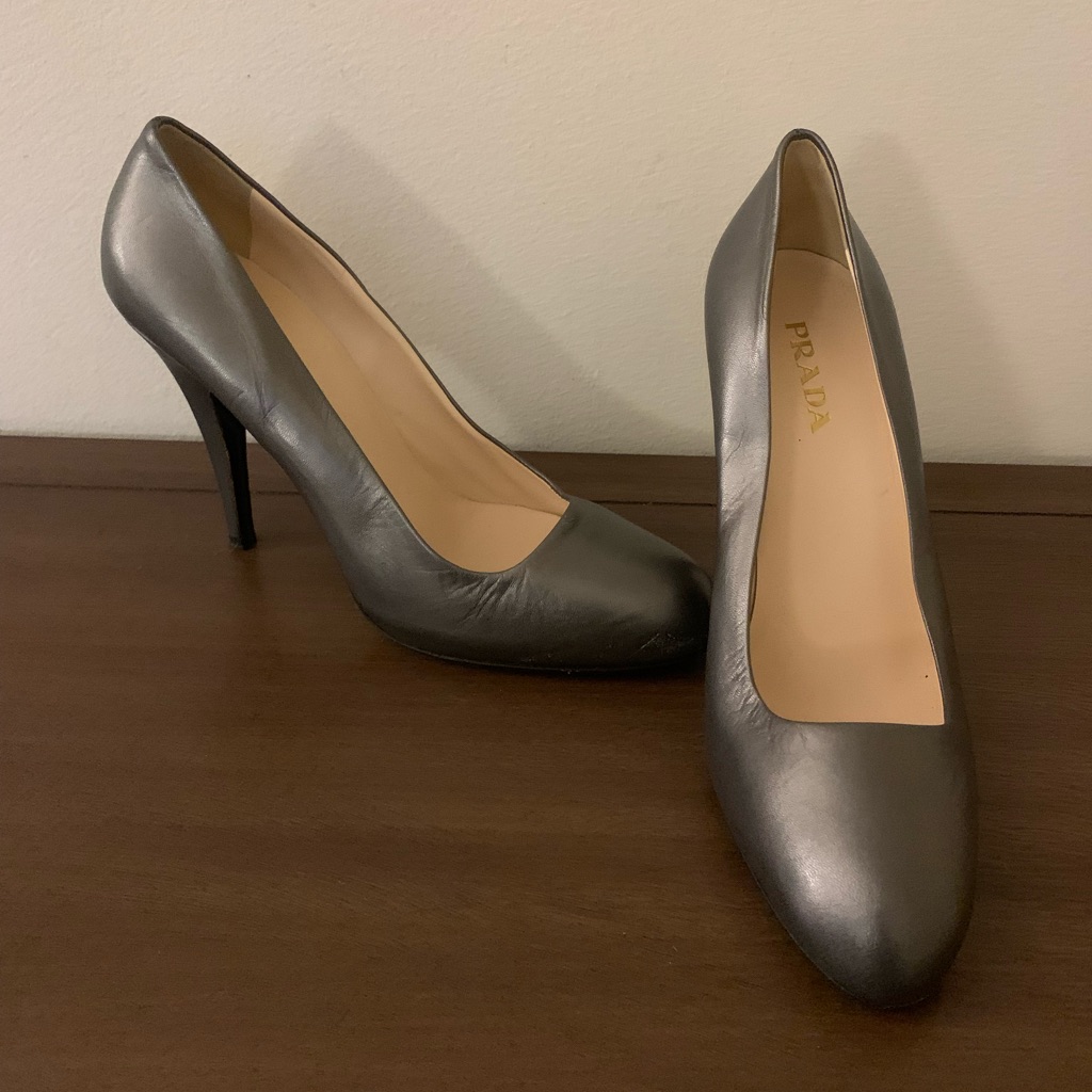 Prada Pewter Leather Pumps Sz 40